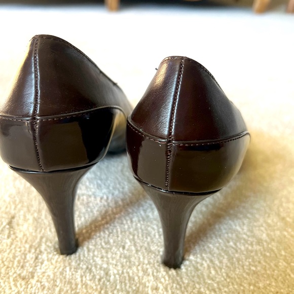 Brown Pattan leather pumps with a 2 inch heel - Picture 2 of 5
